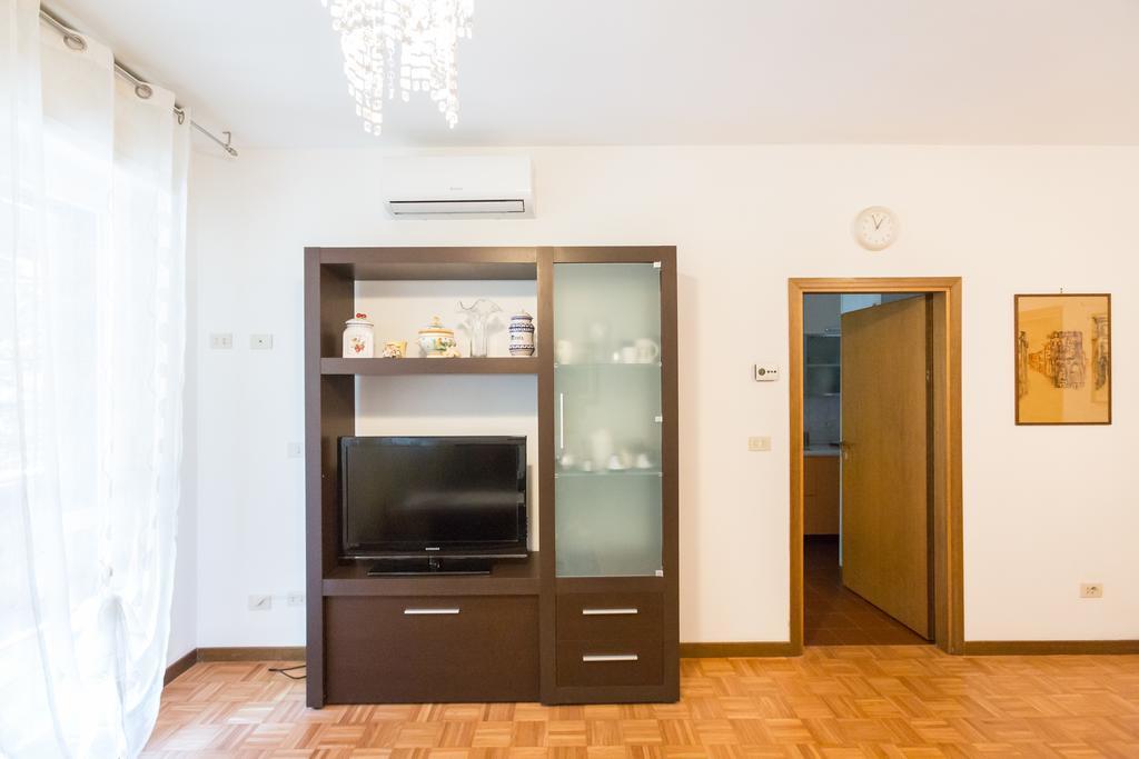 Bolognina Central Apartment Bolonia Exterior foto